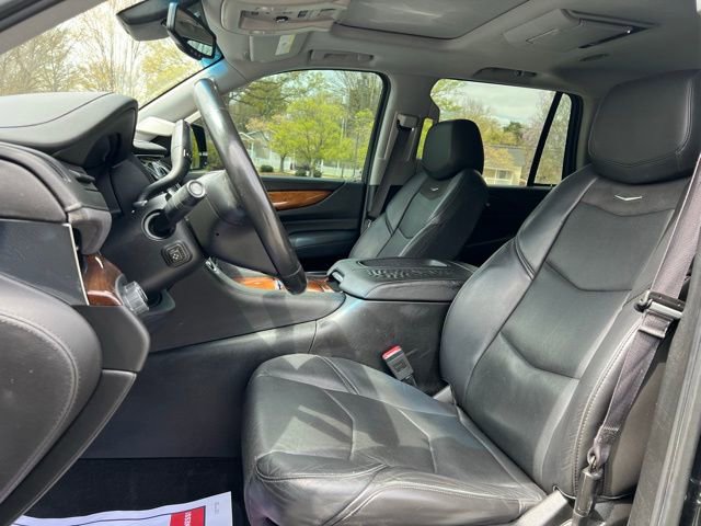 Used 2016 Cadillac Escalade Luxury AWD/4WD image 12