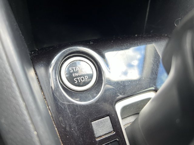 Used 2020 Nissan Versa S w/ Trunk Package FWD image 17