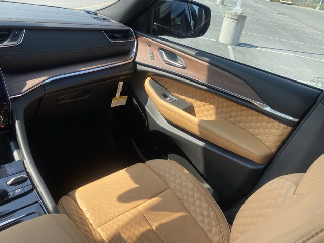 New 2025 Jeep Grand Cherokee Summit image 38