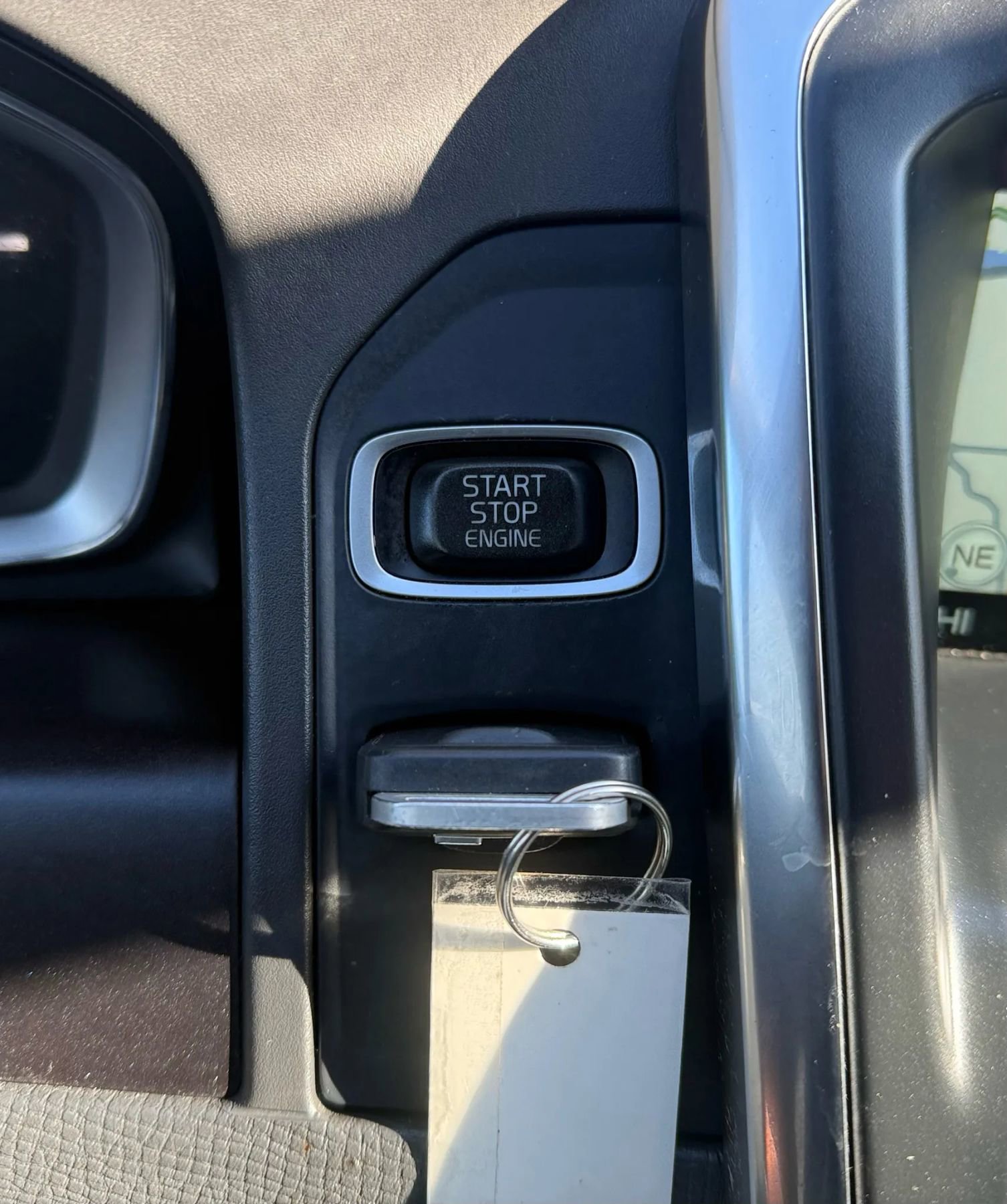 Used 2017 Volvo XC60 T5 Dynamic w/ Preferred Option Package image 20