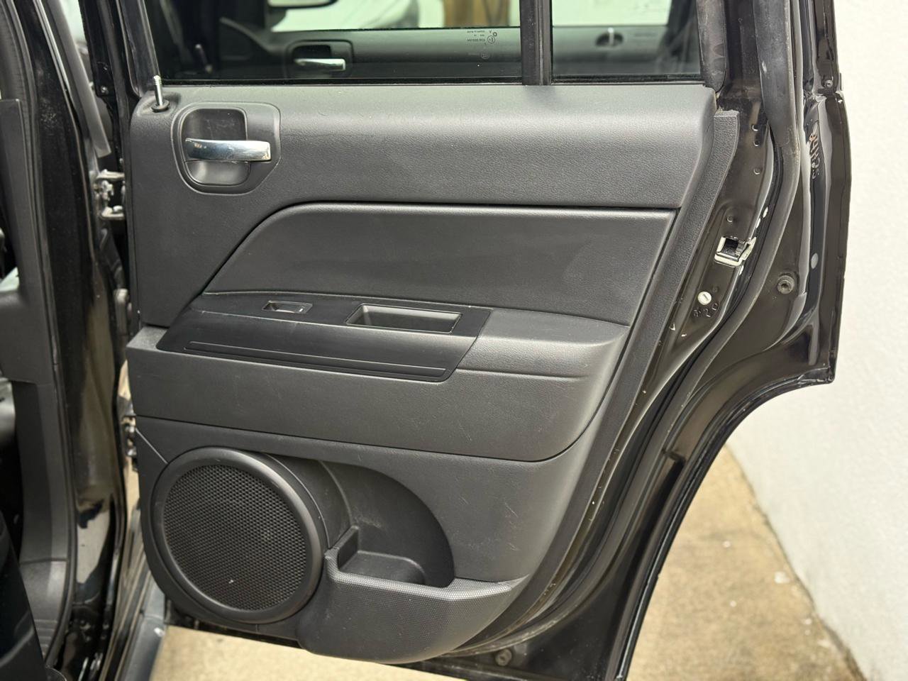 Used 2016 Jeep Compass Sport w/ Power Value Group image 28