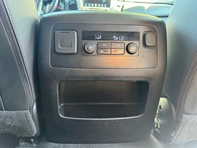 Used 2019 Chevrolet Tahoe LT w/ LT Signature Package AWD/4WD image 17