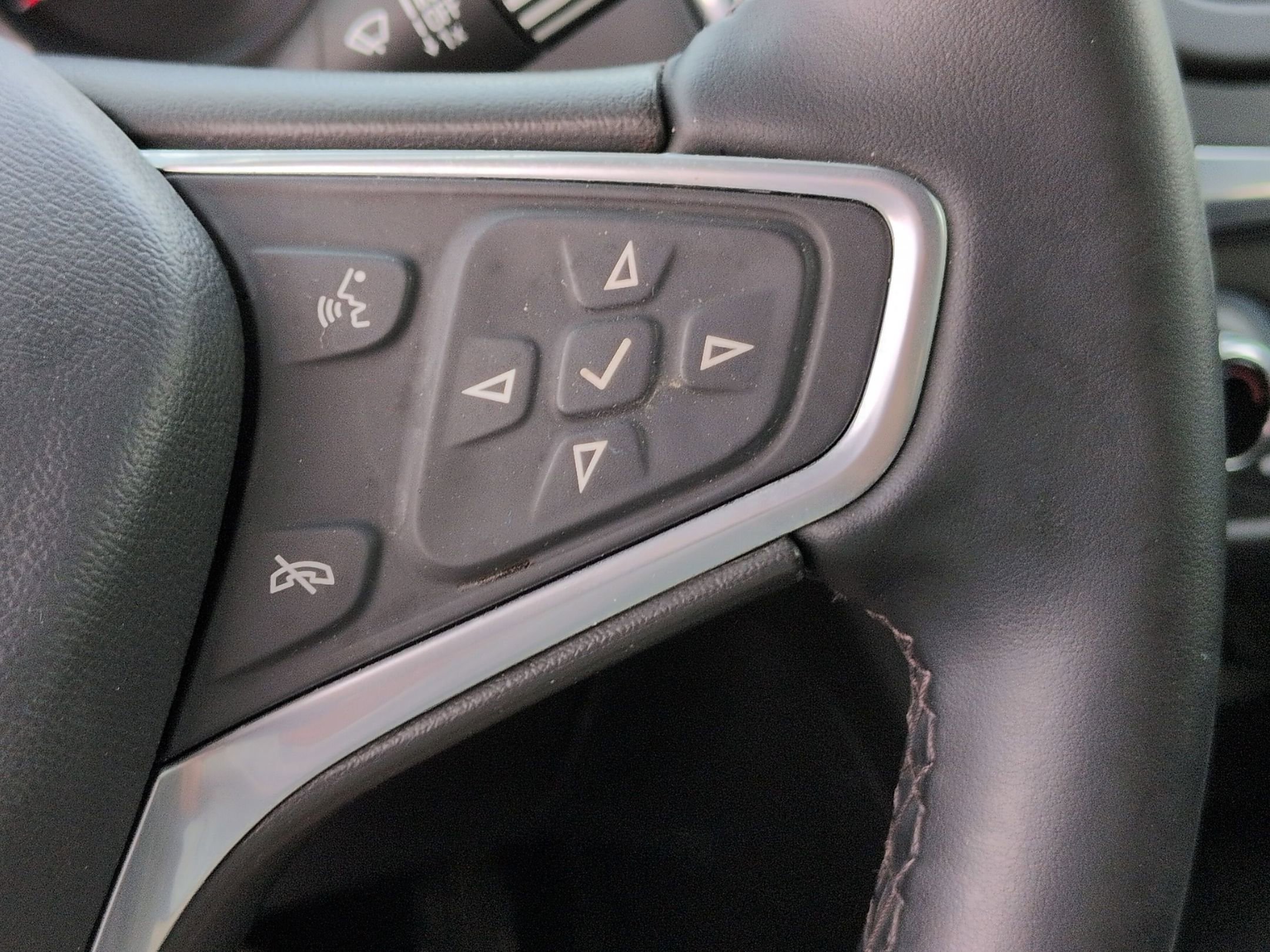 Used 2023 Chevrolet Equinox LT image 20