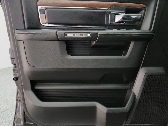 Used 2016 RAM 1500 Laramie w/ Convenience Group AWD/4WD image 27