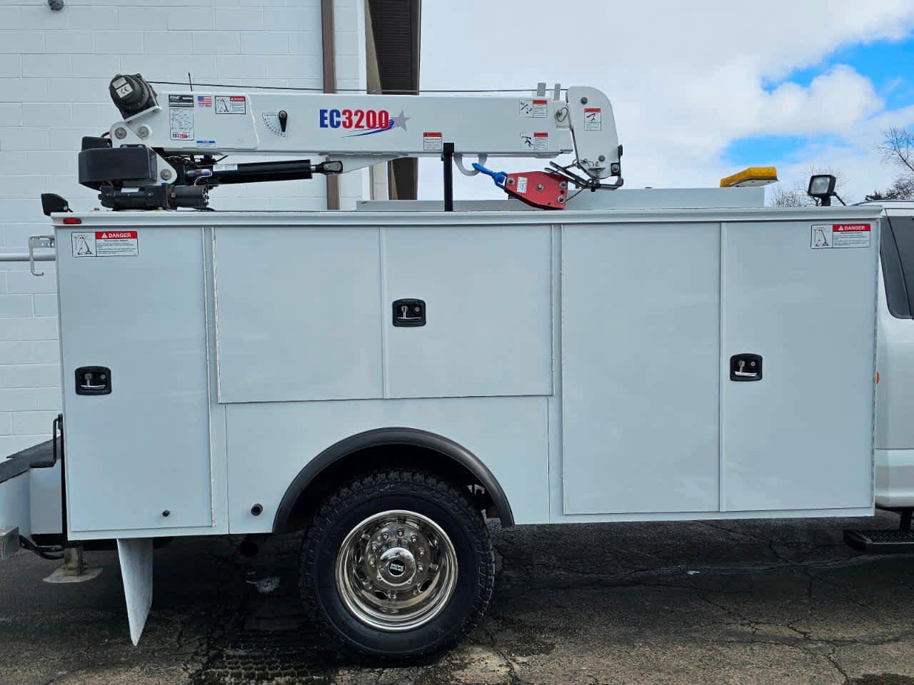 Used 2019 Ford F550 4x4 Regular Cab Super Duty image 14