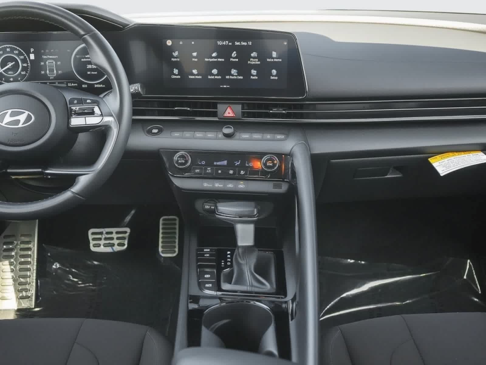 Used 2025 Hyundai Elantra SEL FWD image 16