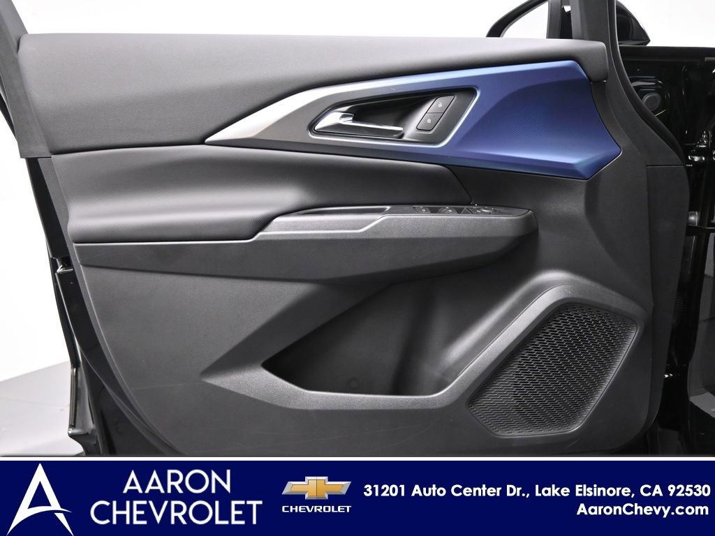 New 2026 Chevrolet Equinox EV LT image 21