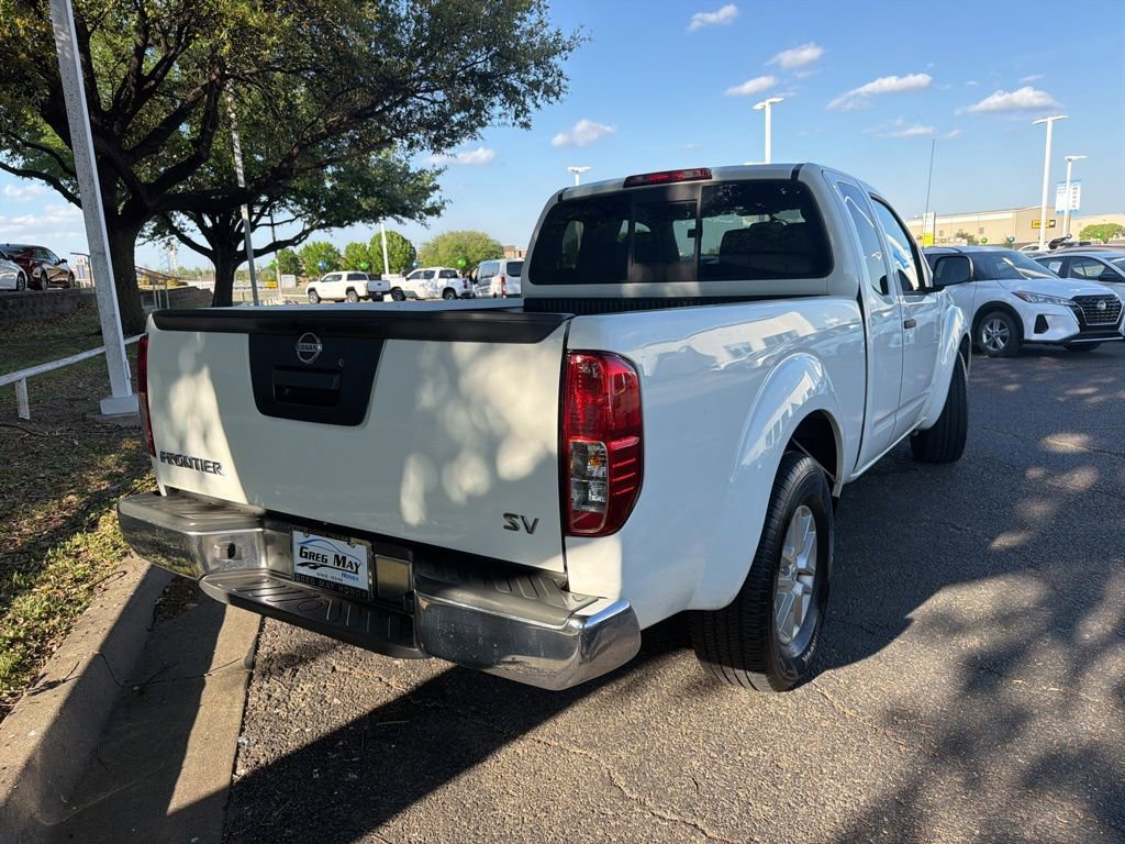 Used 2019 Nissan Frontier SV image 3