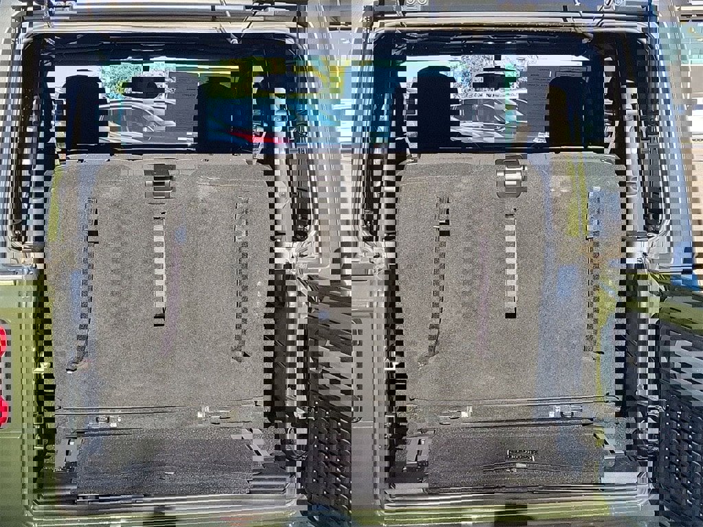 Used 2020 Jeep Wrangler Rubicon w/ Steel Bumper Group image 12