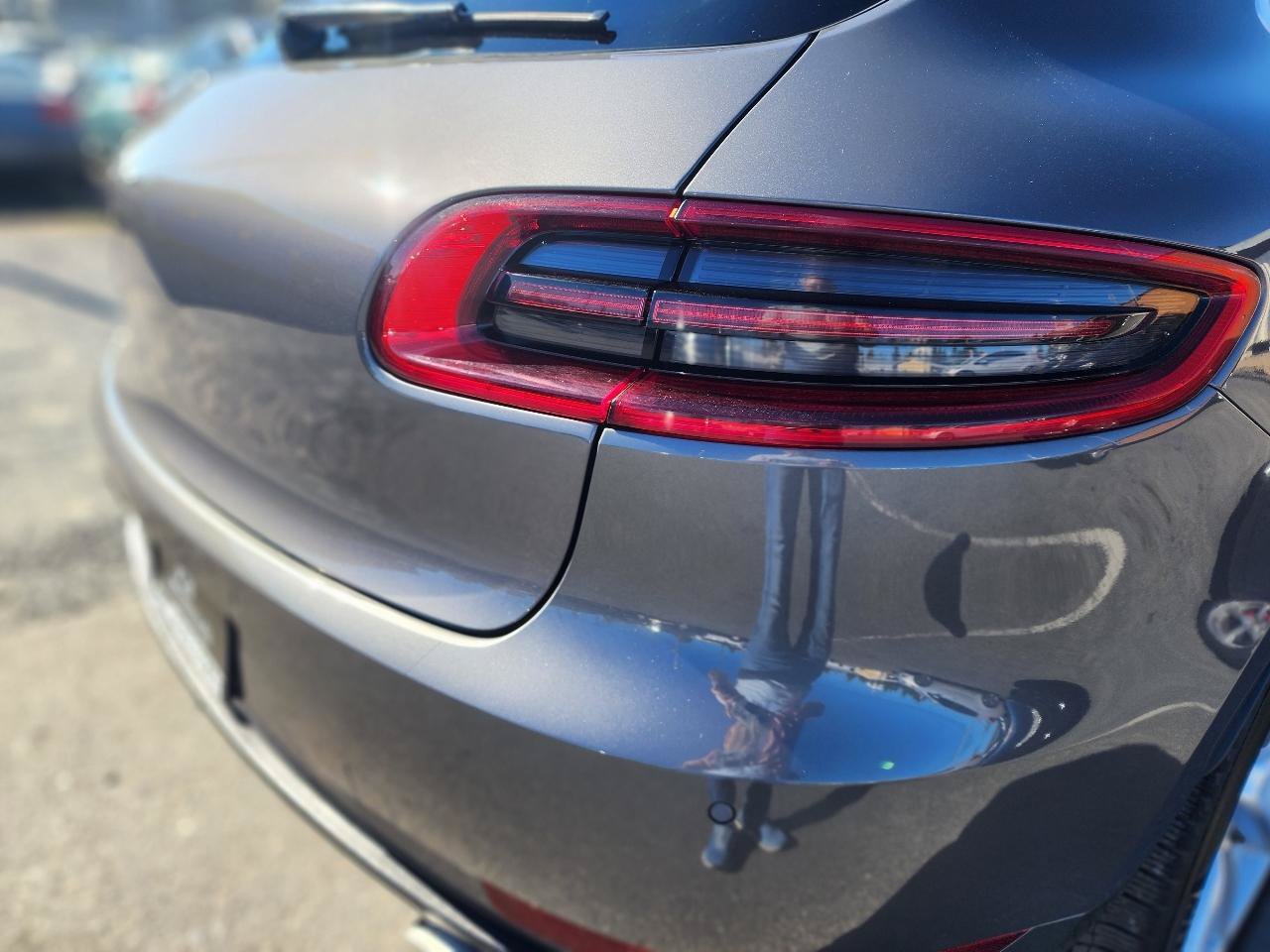 Used 2015 Porsche Macan Turbo AWD/4WD image 42