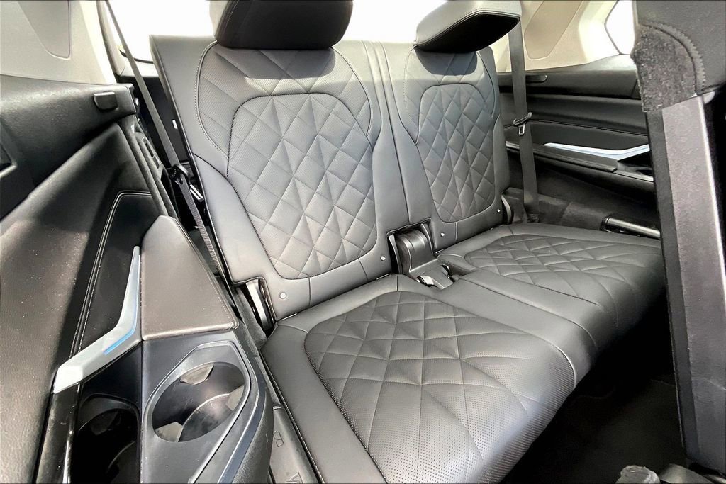 Used 2025 BMW X7 xDrive40i AWD/4WD image 26