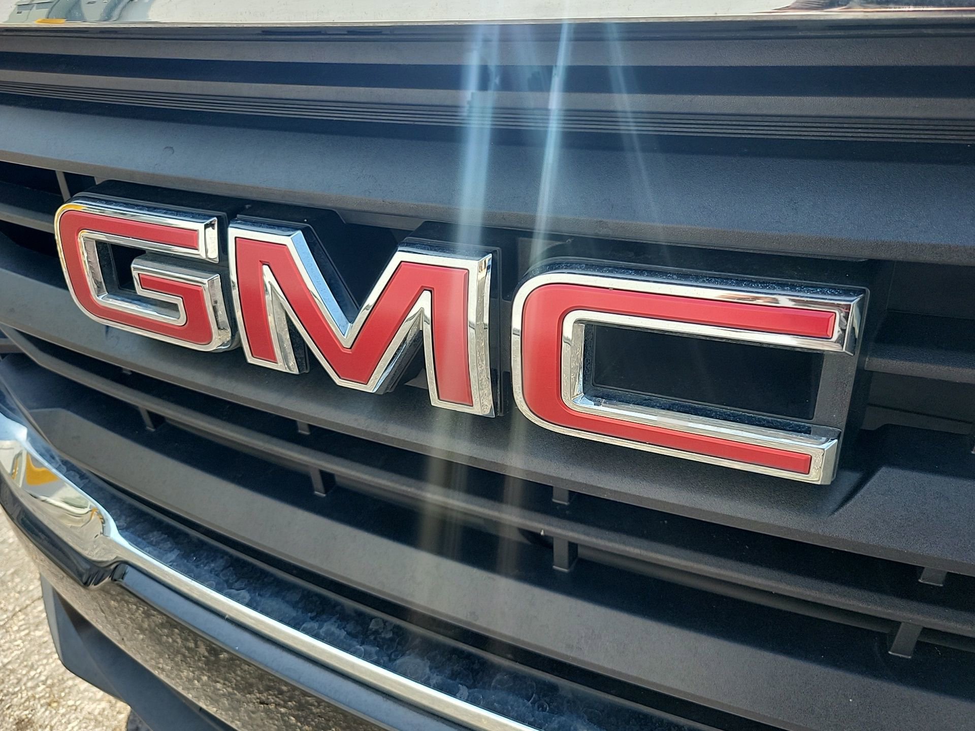 Used 2022 GMC Terrain SLE image 9