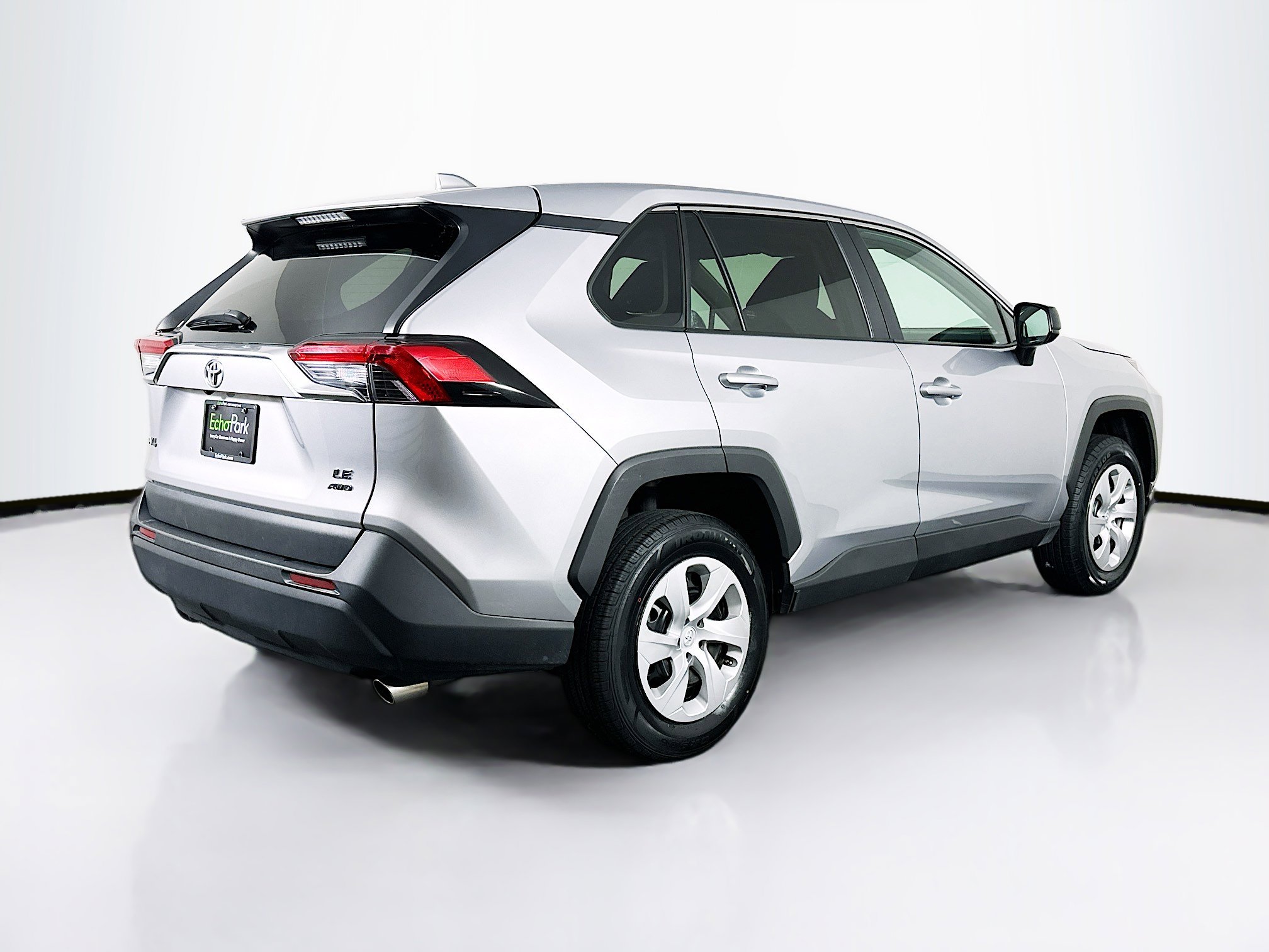 Used 2024 Toyota RAV4 LE image 9