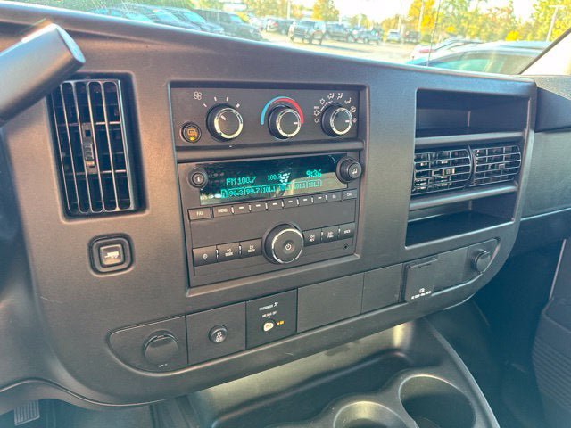 Used 2025 GMC Savana 2500 w/ Driver Convenience Package RWD image 14