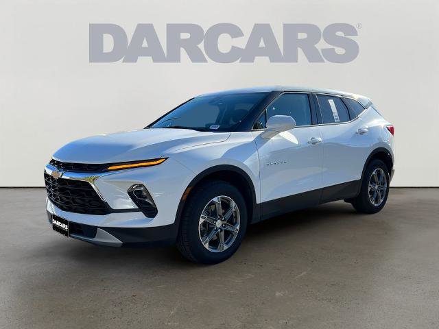 Used 2023 Chevrolet Blazer LT image 2