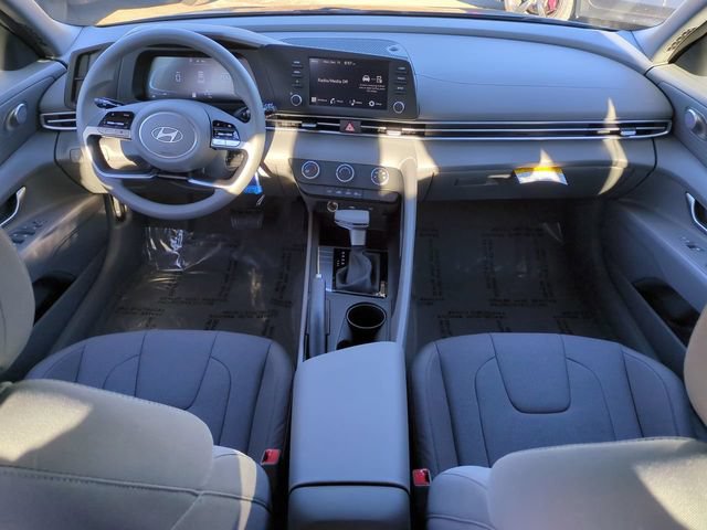 New 2026 Hyundai Elantra SE FWD image 14