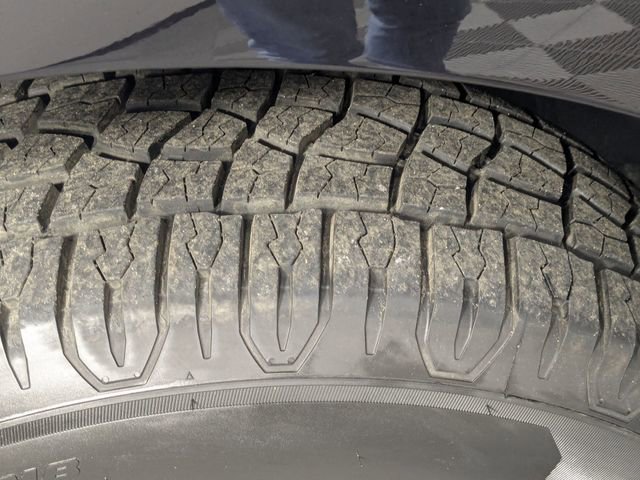 Used 2024 Ford Expedition Max XLT image 9