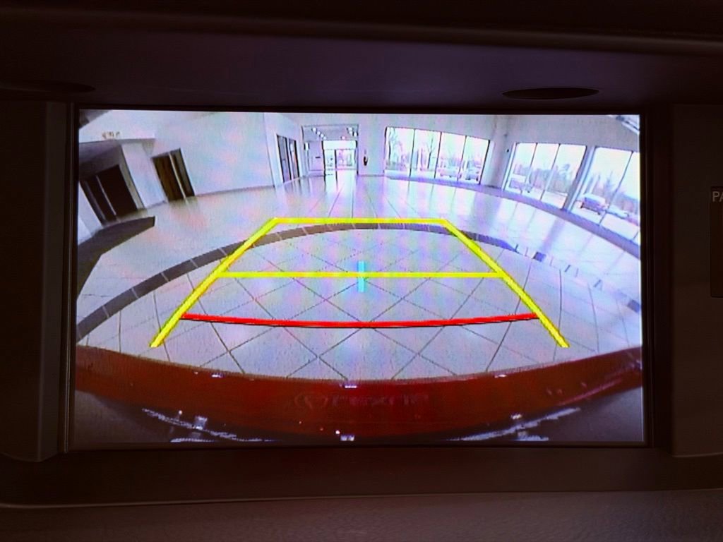 Used 2015 Lexus ES 350 w/ Ultra Luxury Package image 26