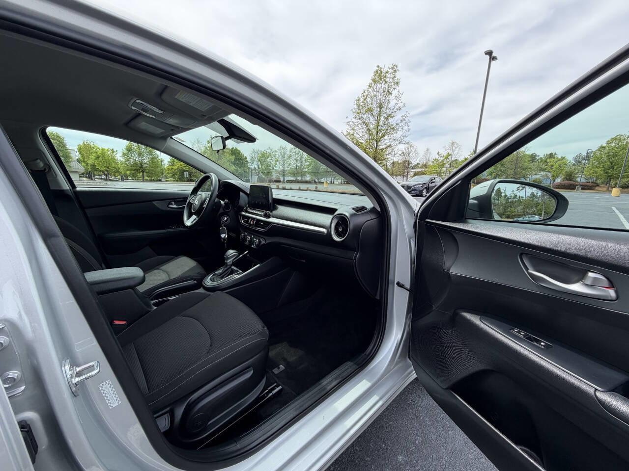 Used 2020 Kia Forte LXS image 17