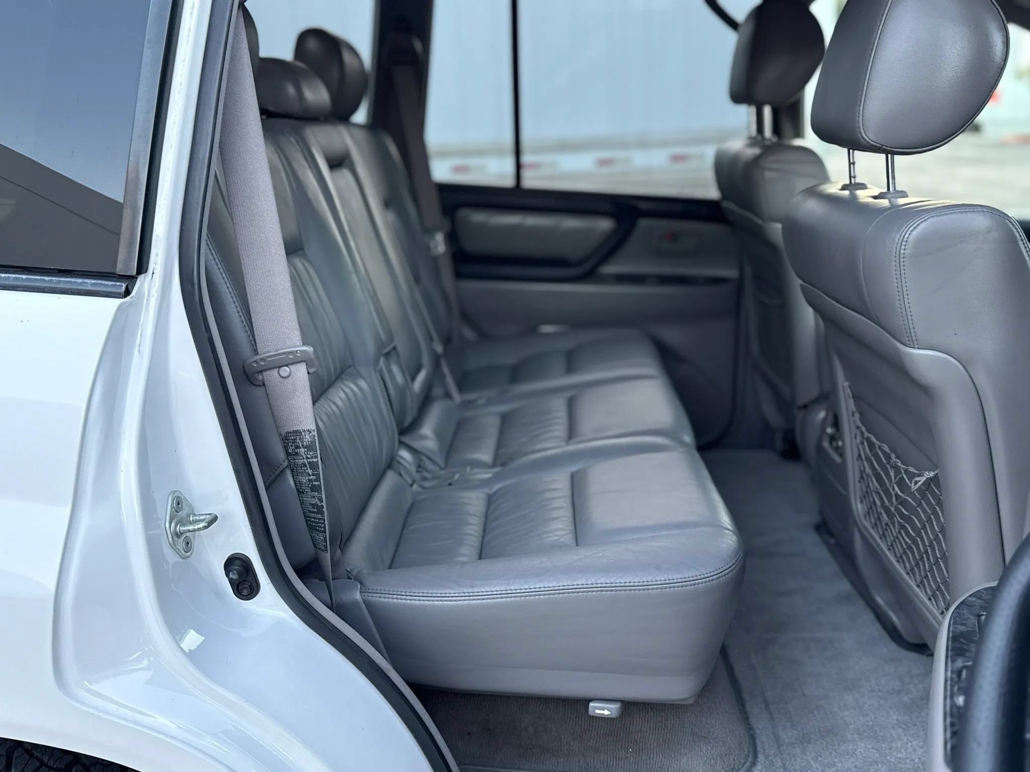 Used 2005 Toyota Land Cruiser w/ Convenience Pkg AWD/4WD image 26