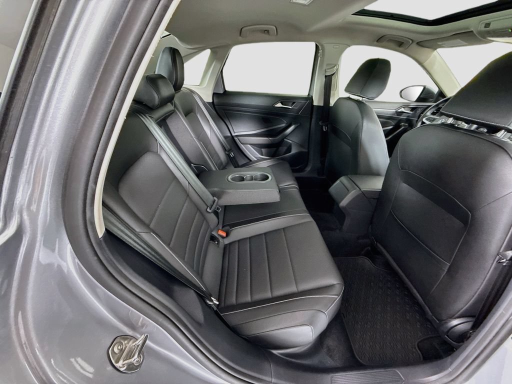 Used 2024 Volkswagen Jetta SE w/ Panoramic Sunroof Package FWD image 22