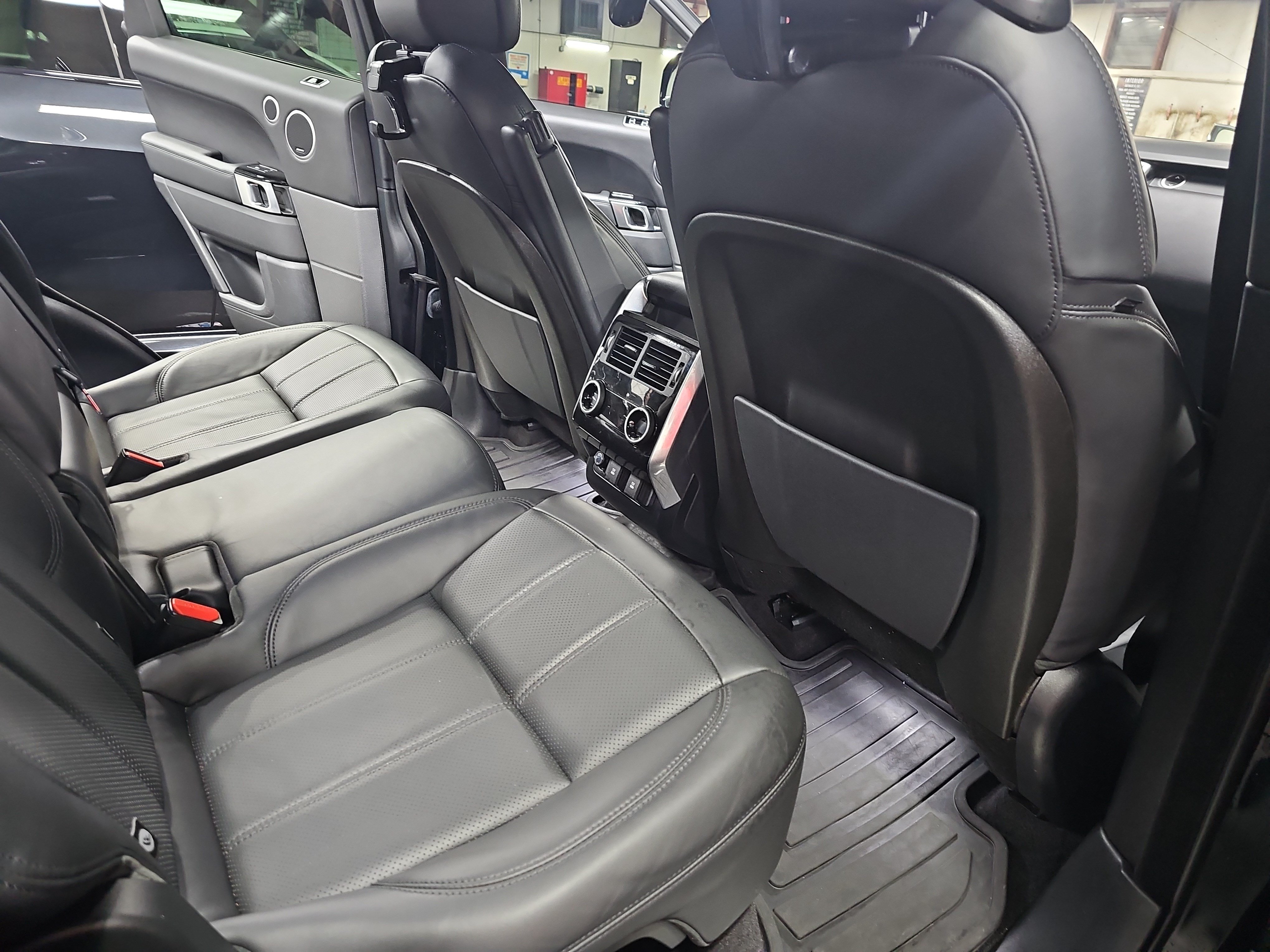 Used 2020 Land Rover Range Rover Sport HSE Dynamic AWD/4WD image 11