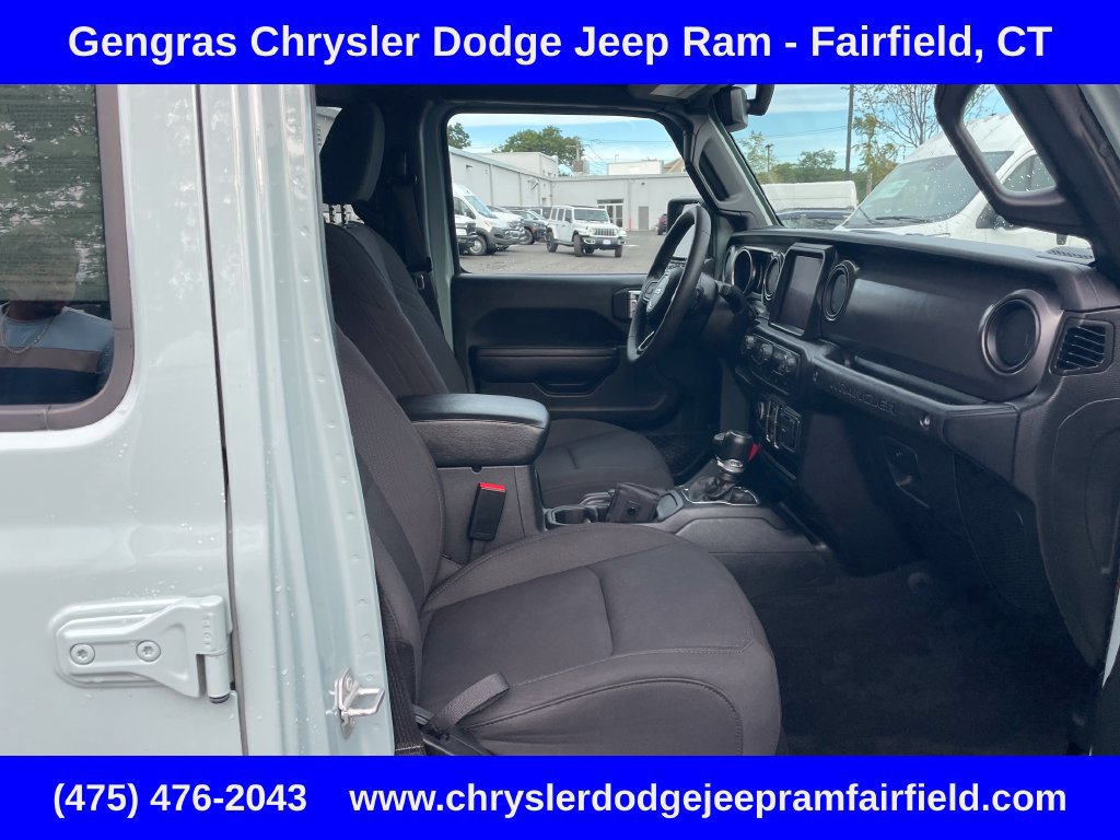 Certified 2023 Jeep Wrangler Unlimited w/ Sun & Screen Package AWD/4WD image 21