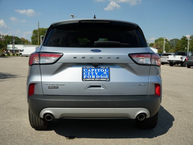 Used 2022 Ford Escape Titanium image 5