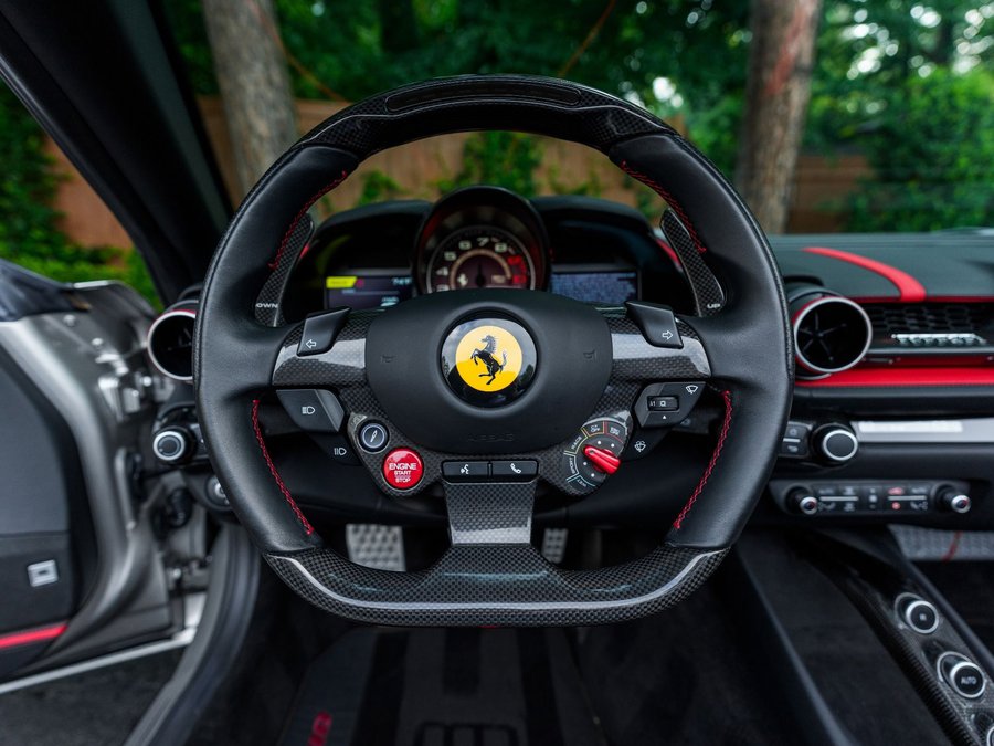 Used 2022 Ferrari 812 GTS RWD image 17