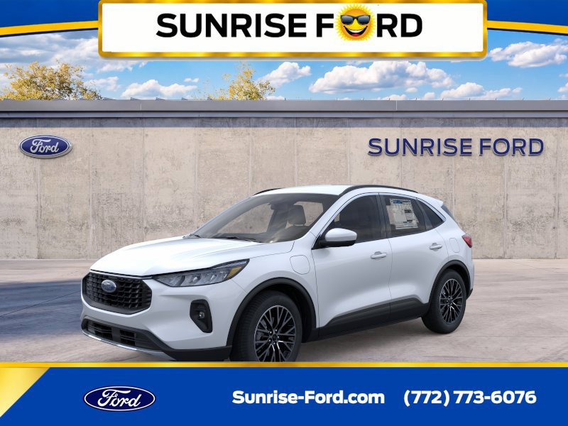 New 2025 Ford Escape SE w/ Class II Trailer Tow Package
