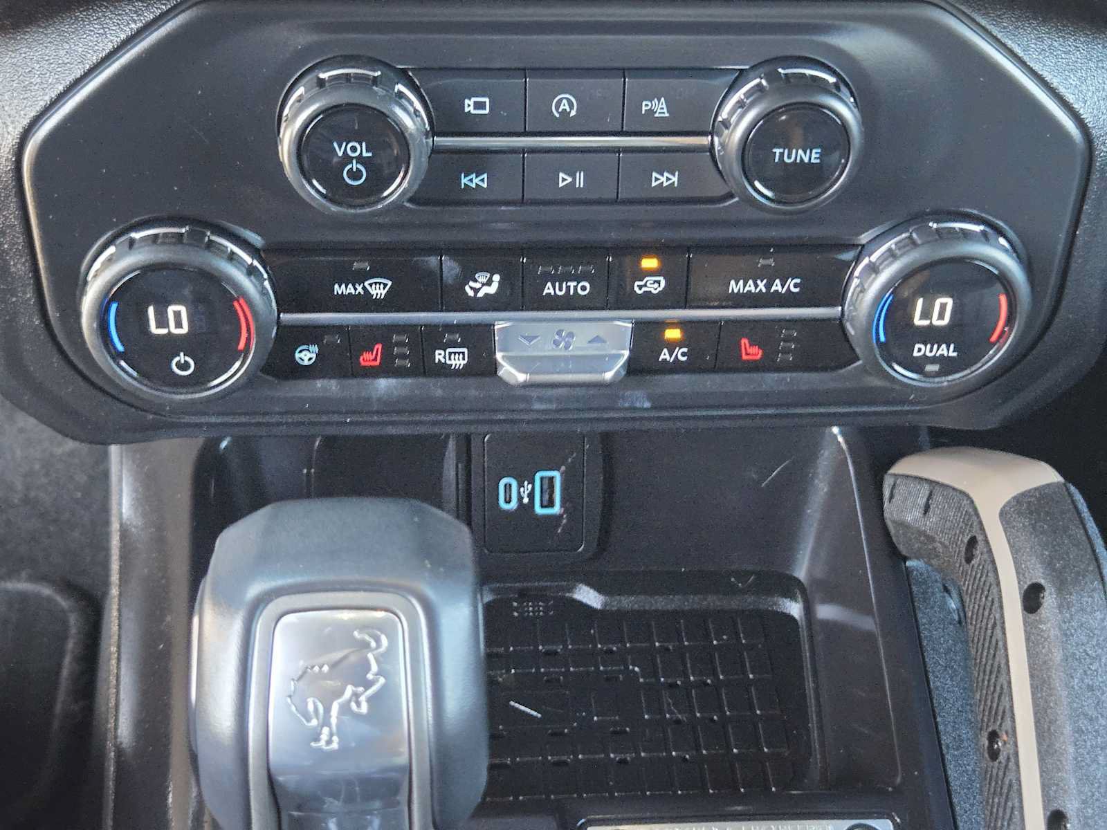Used 2024 Ford Bronco Outer Banks AWD/4WD image 20