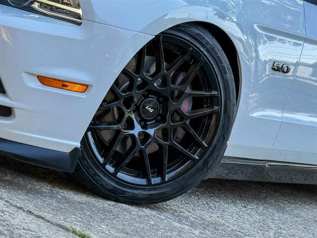 Used 2014 Ford Mustang GT Premium w/ GT Track Package RWD image 5