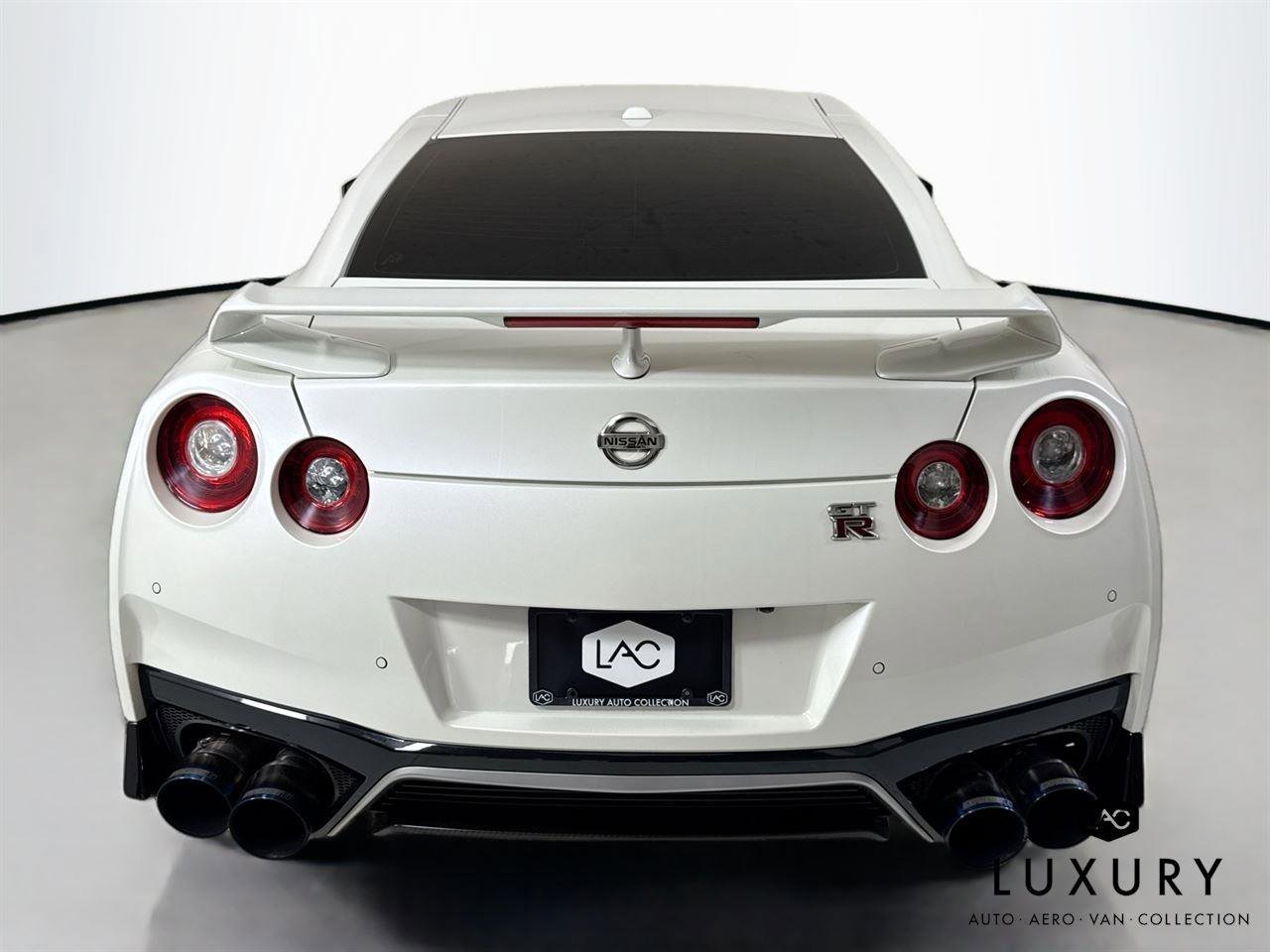 Used 2020 Nissan GT-R Premium image 7