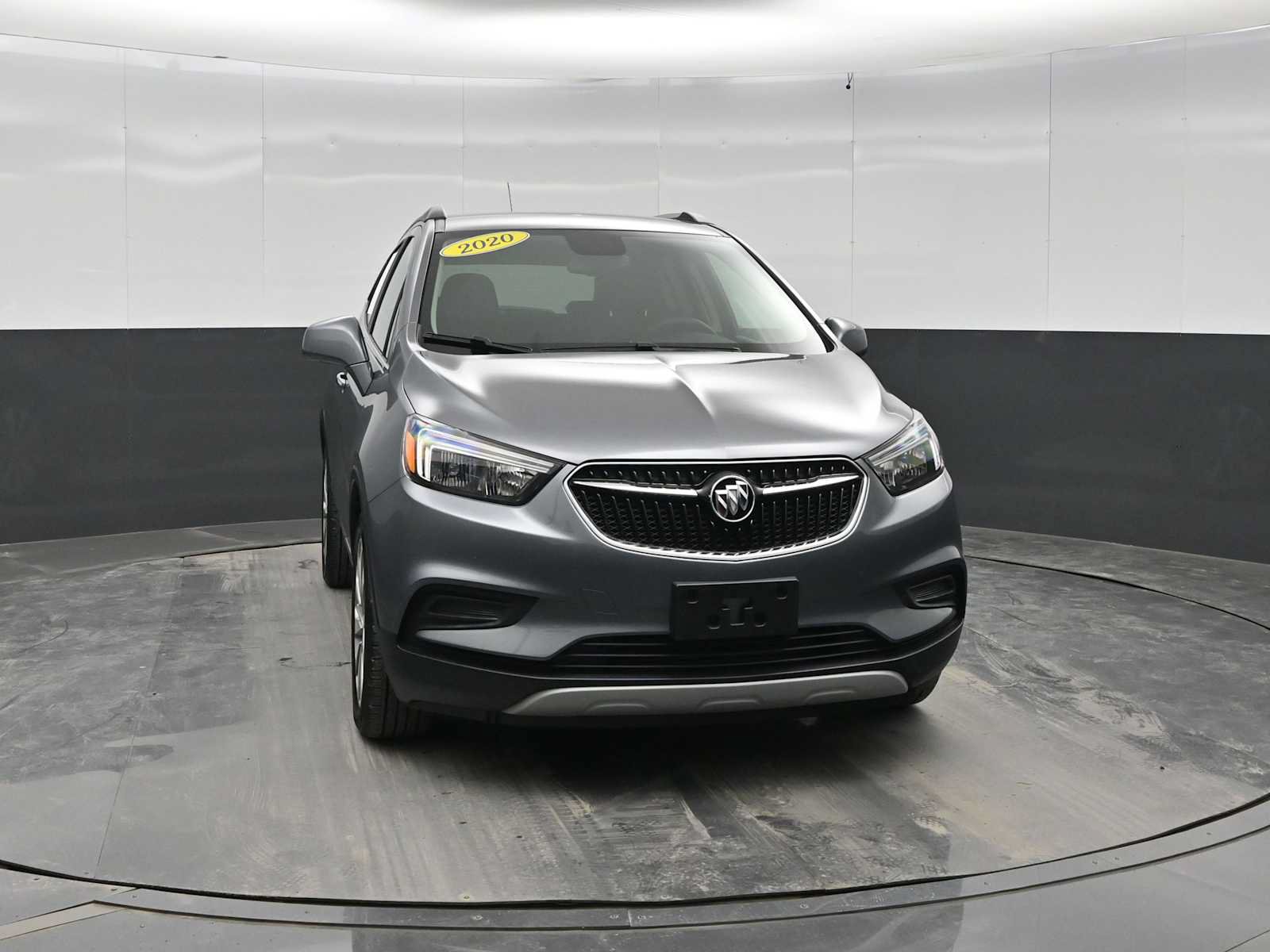 Used 2020 Buick Encore Preferred FWD image 2