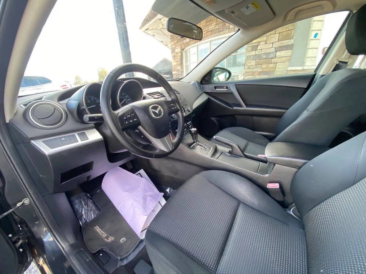 Used 2012 MAZDA MAZDA3 i Touring image 9