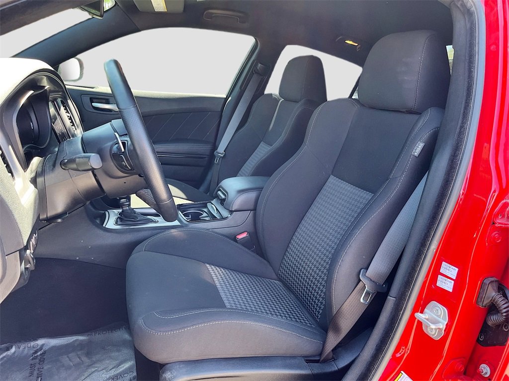 Used 2022 Dodge Charger R/T w/ Blacktop Package image 19