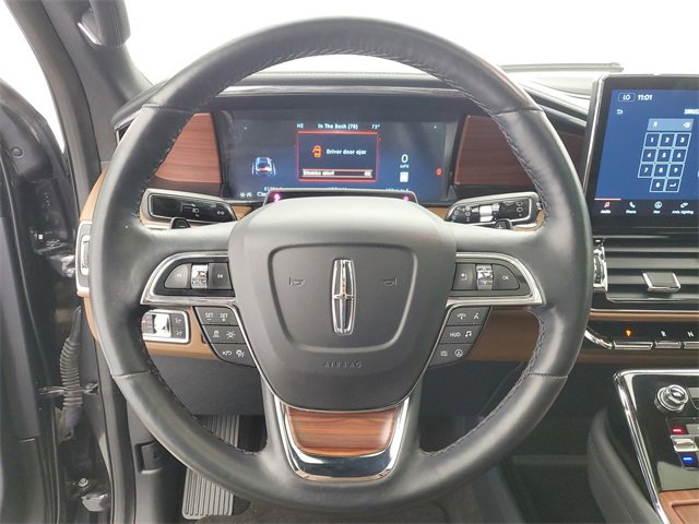 Used 2023 Lincoln Navigator Reserve image 23