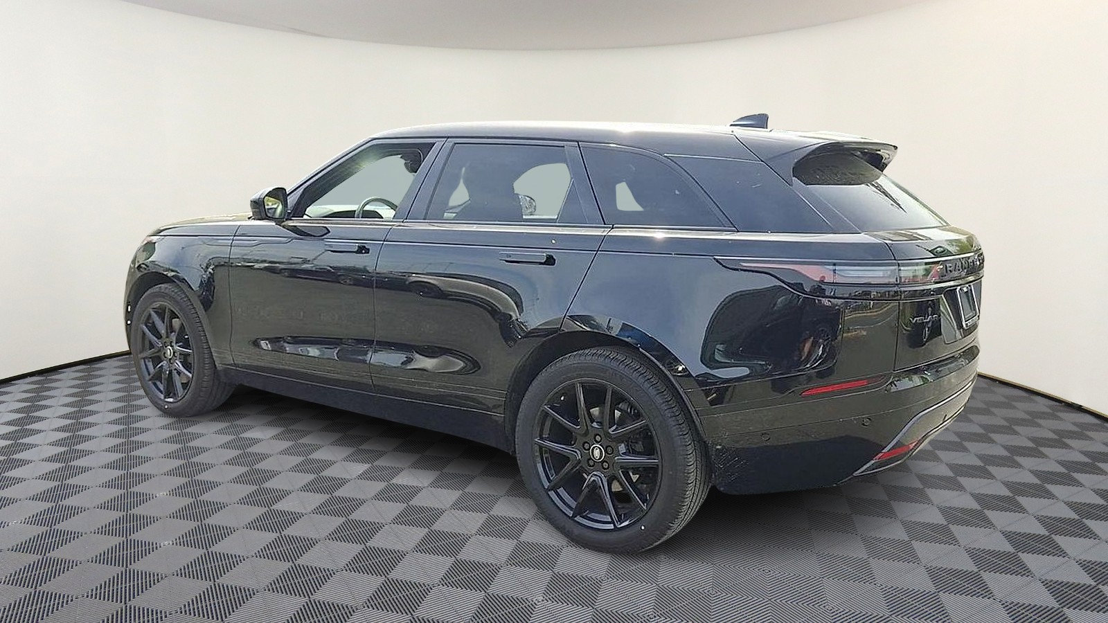 Certified 2026 Land Rover Range Rover Velar Dynamic SE AWD/4WD image 6