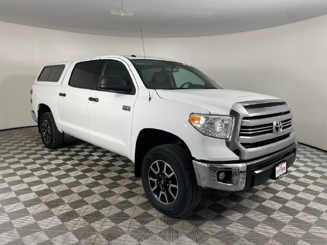Used 2017 Toyota Tundra SR5 w/ TRD Off Road Package AWD/4WD image 24