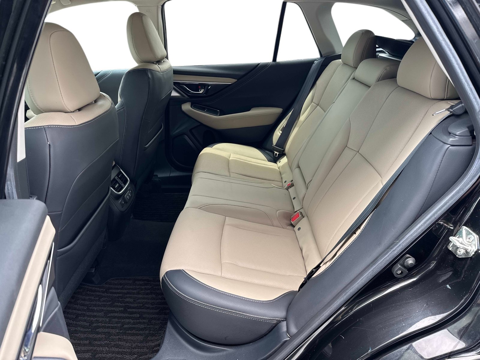 Used 2020 Subaru Outback Limited w/ Popular Package #2 AWD/4WD image 14
