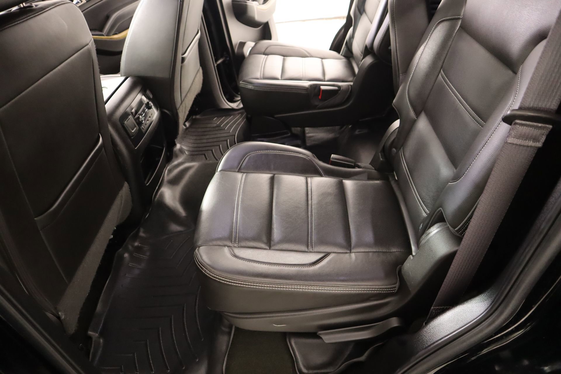 Used 2017 GMC Yukon Denali w/ Open Road Package image 13