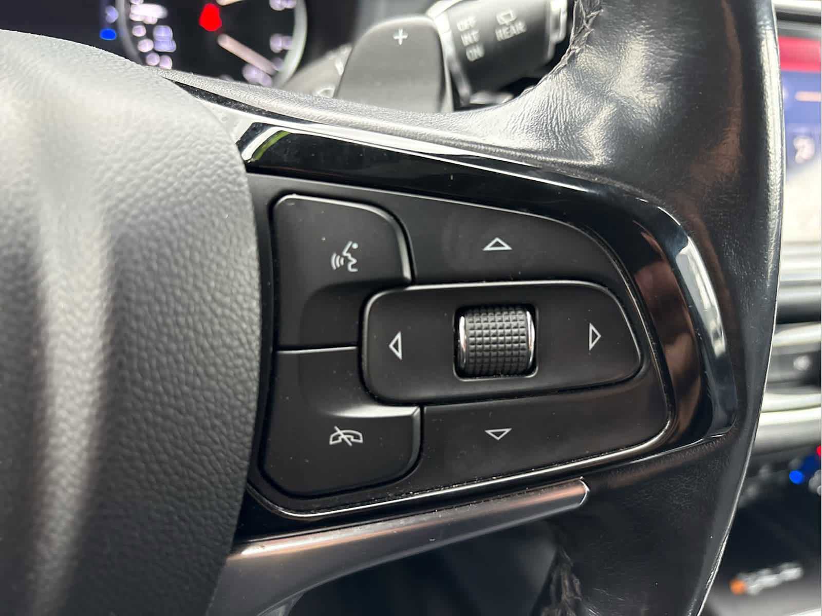 Used 2022 Buick Enclave Premium image 27