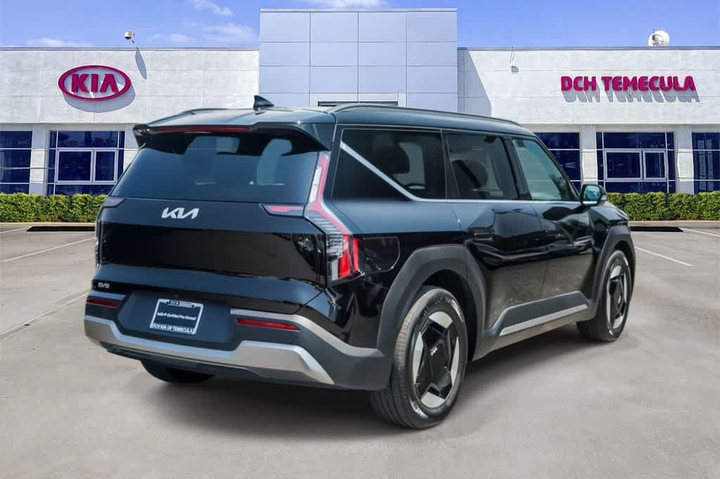 Certified 2024 Kia EV9 Wind AWD/4WD image 4