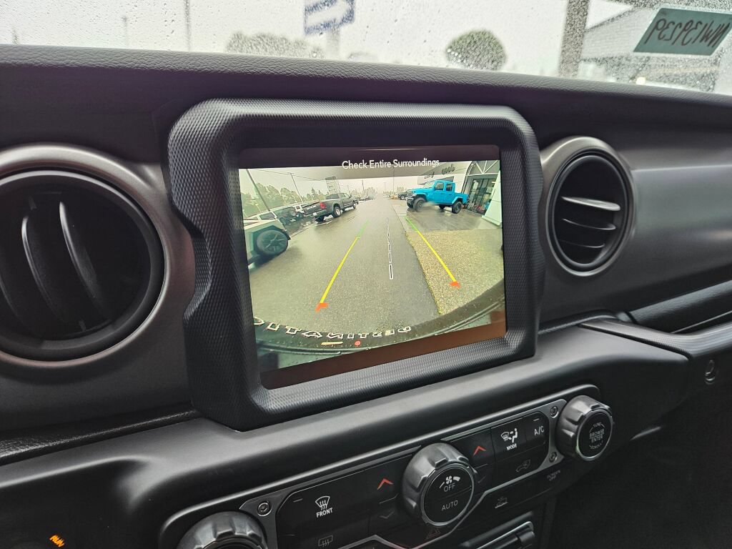 Used 2022 Jeep Wrangler Unlimited Sport AWD/4WD image 30