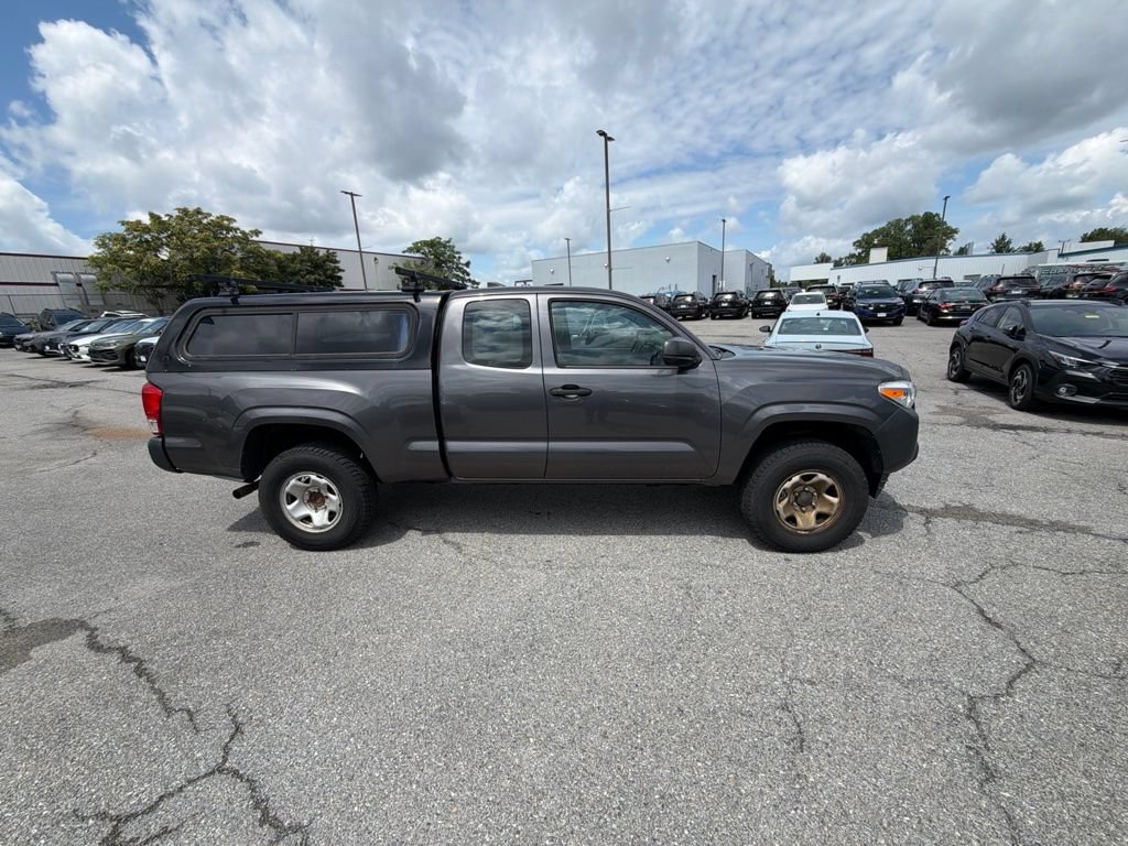 Used 2016 Toyota Tacoma SR AWD/4WD image 7