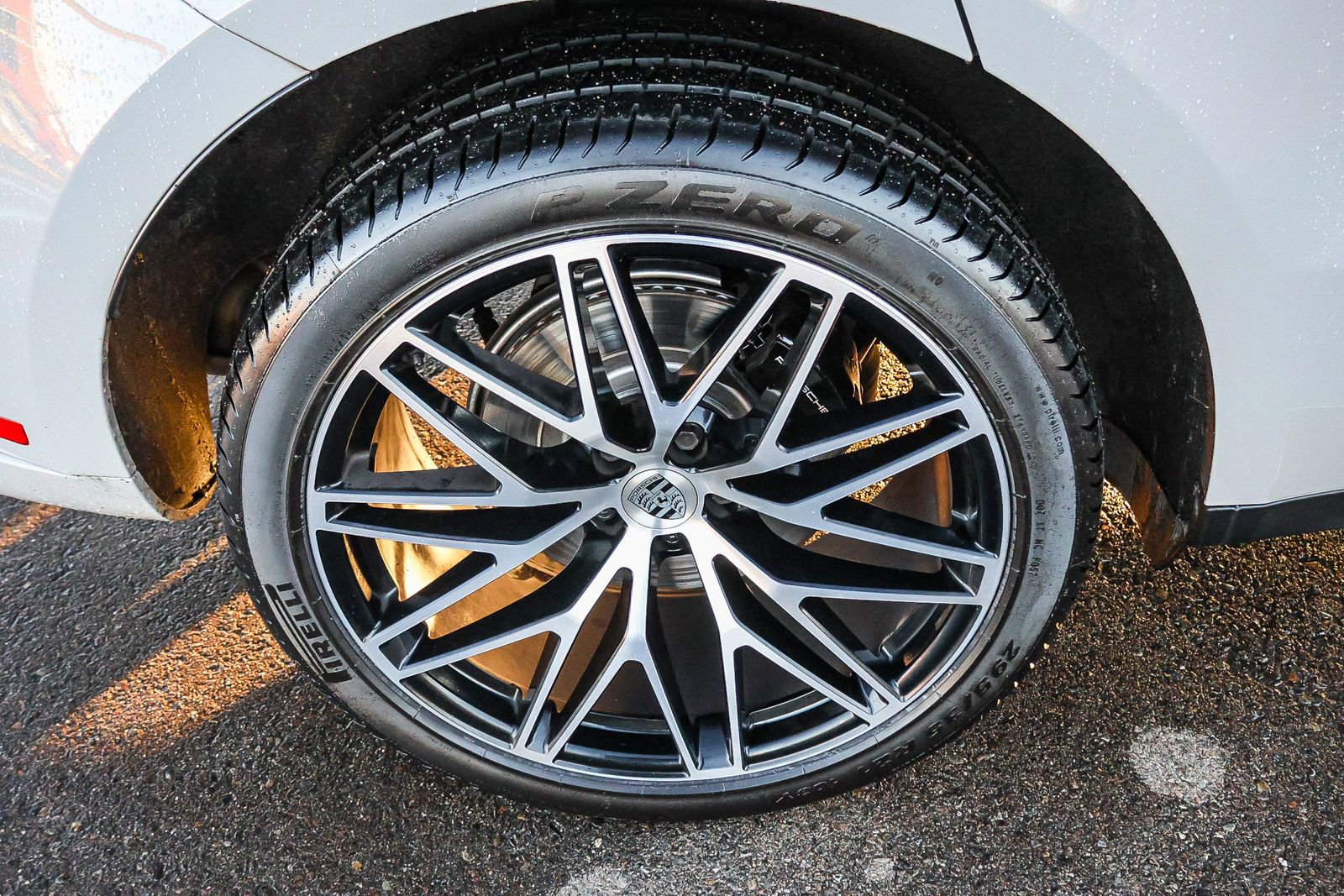 Used 2022 Porsche Macan Base image 13