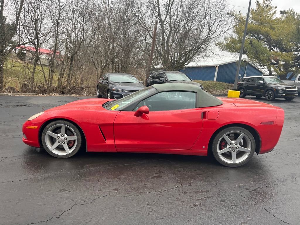 Used 2007 Chevrolet Corvette Convertible w/ Preferred Equipment Group image 2