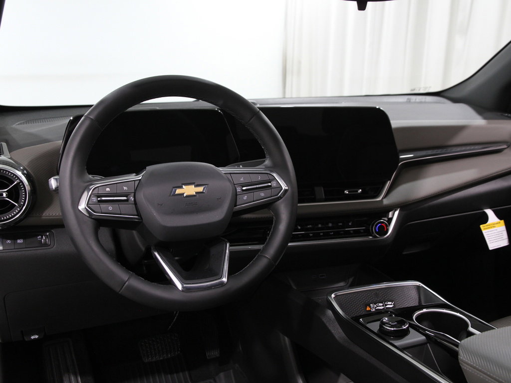 Used 2026 Chevrolet Equinox LT w/ Convenience Package II image 6