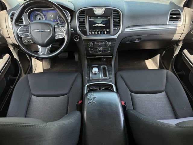 Used 2022 Chrysler 300 Touring w/ Sport Appearance Package RWD image 10
