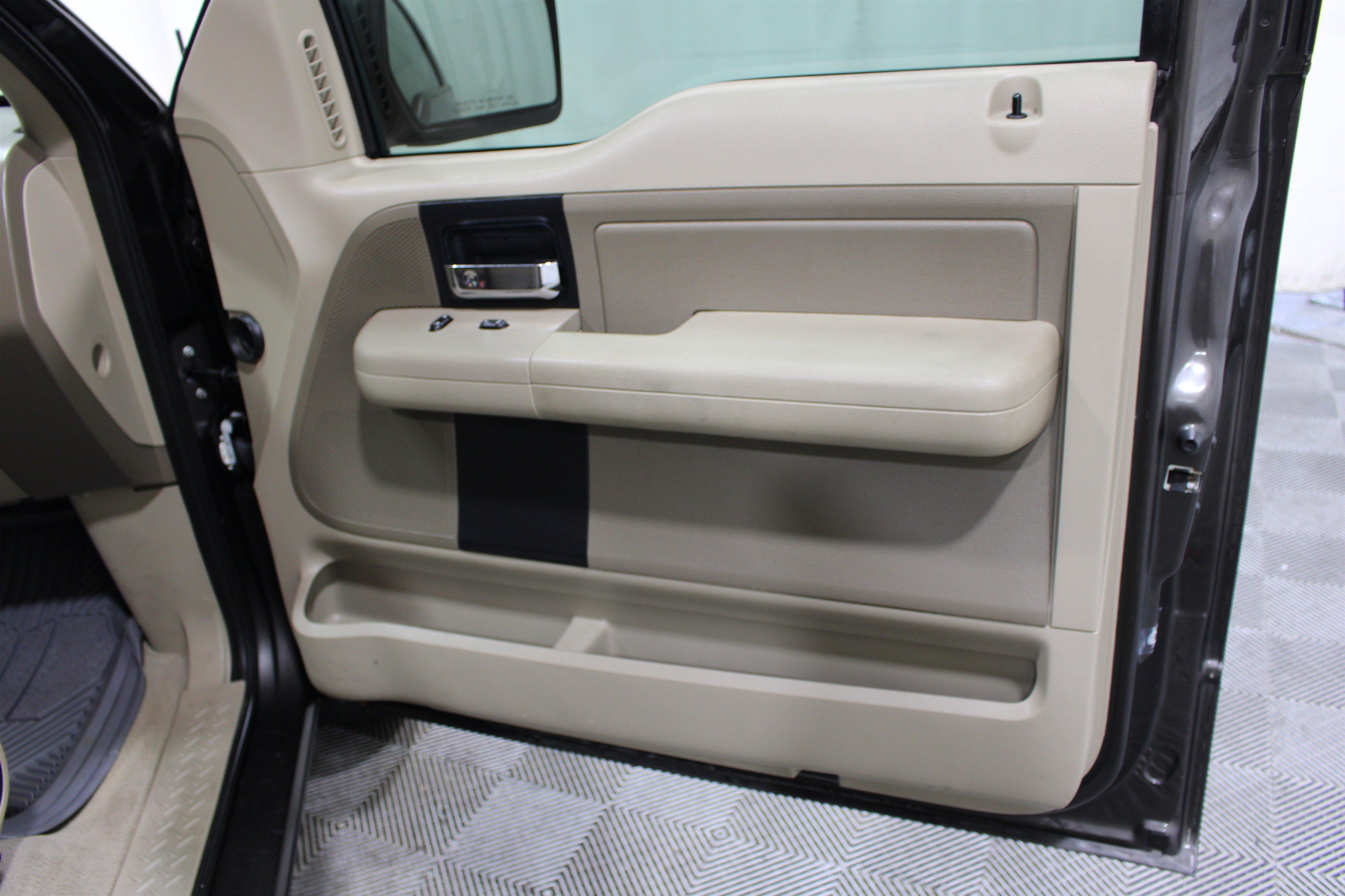 Used 2006 Ford F150 XLT AWD/4WD image 20